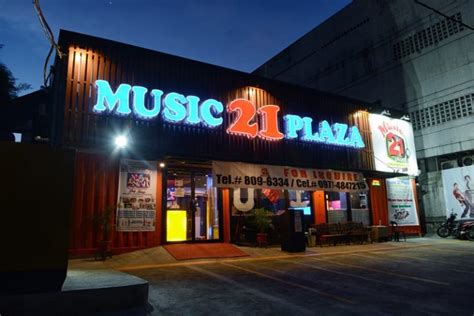 Music 21 Plaza .